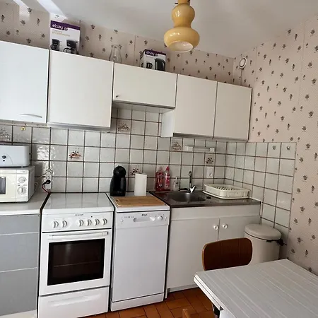 T1 Bis 35m² Avec Terrasse Exposée Sud/est Et Parking Privé - Fr-1-555-80 * Aix-les-Bains